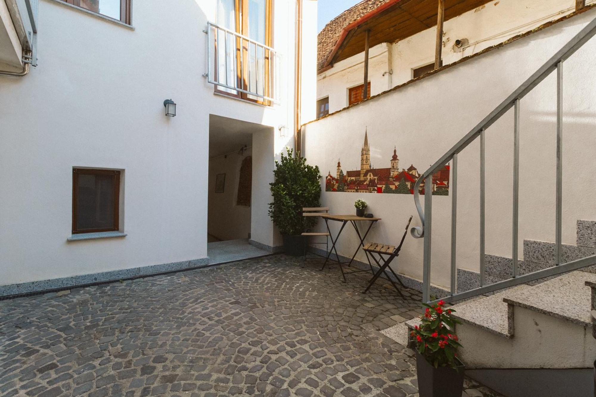 Townhouse Boutique Hotel Sibiu Exterior photo